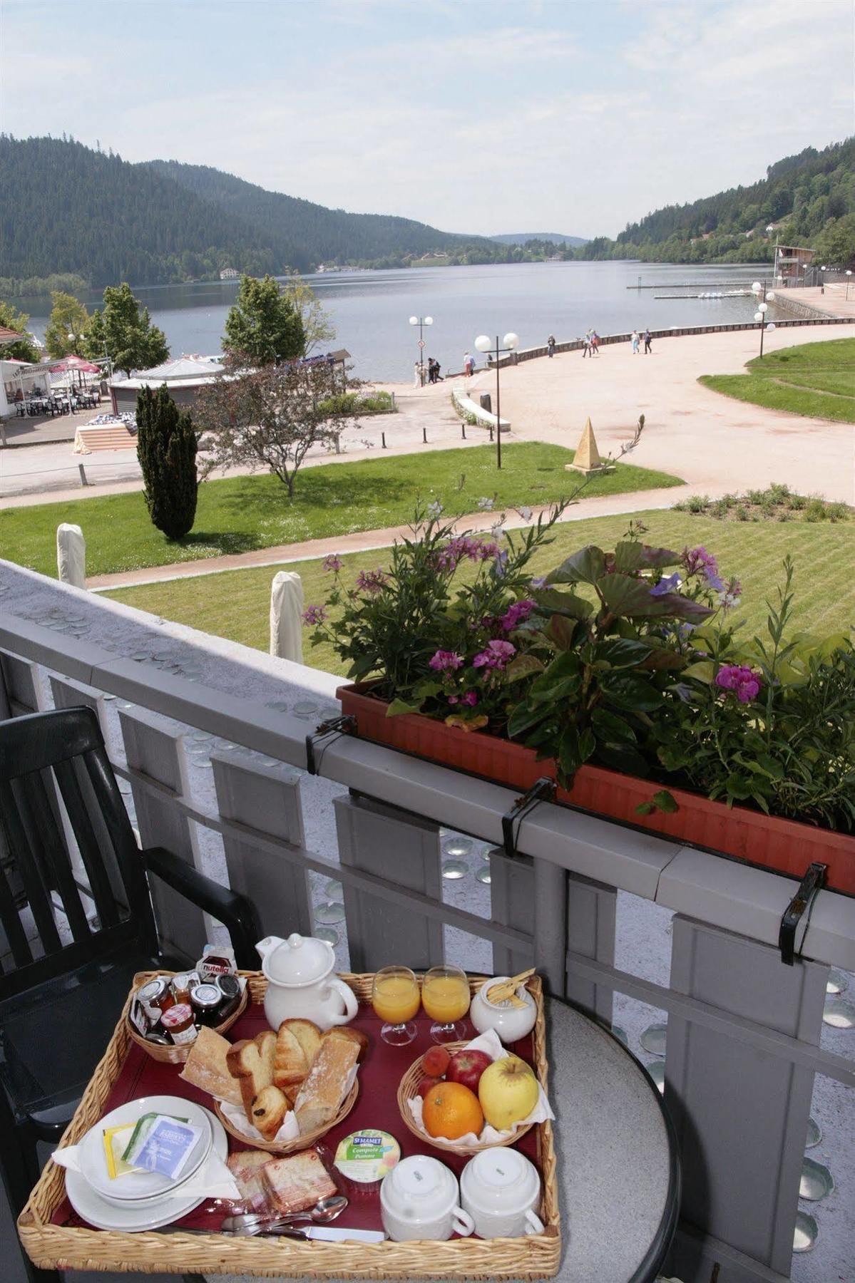 Hôtel Le Beau Rivage Gérardmer Exterior foto